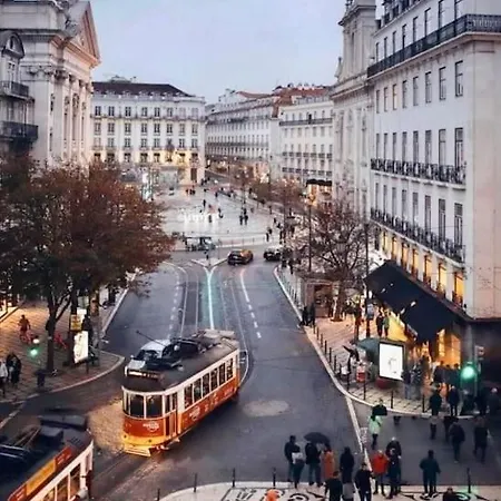 Lisbon South Bay 3 Bedroom With Sunny Terrace *
