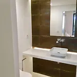 Lisbon South Bay 3 Bedroom With Sunny Terrace *