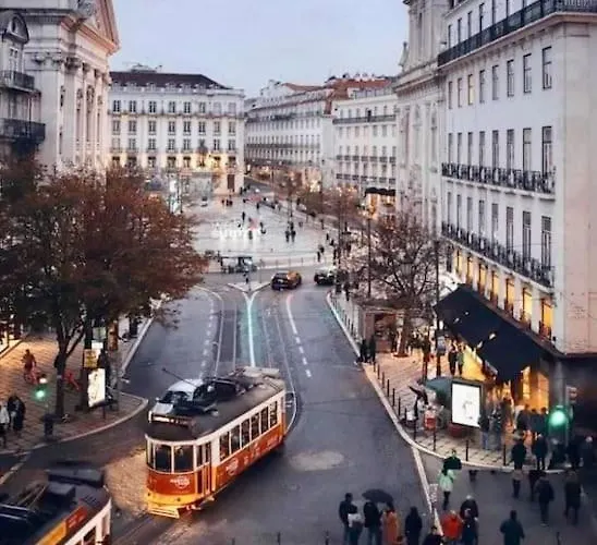 Lisbon South Bay 3 Bedroom With Sunny Terrace *
