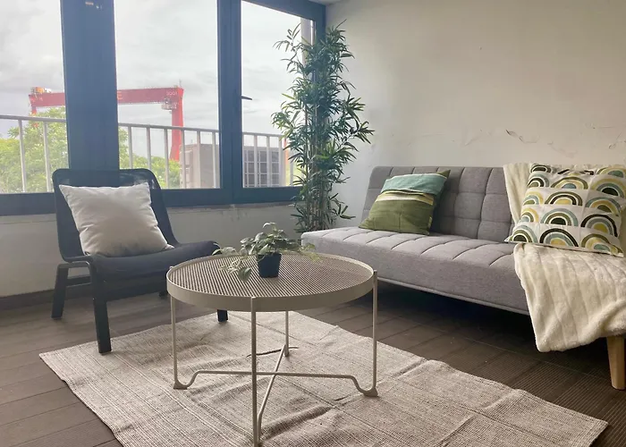 Lisbon South Bay 3 Bedroom With Sunny Terrace Αλμάδα