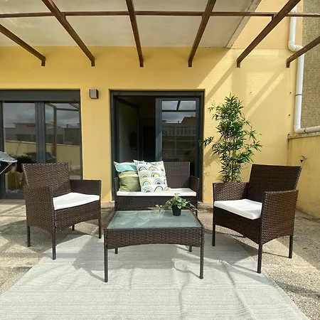 Lisbon South Bay 3 Bedroom With Sunny Terrace Apartment *